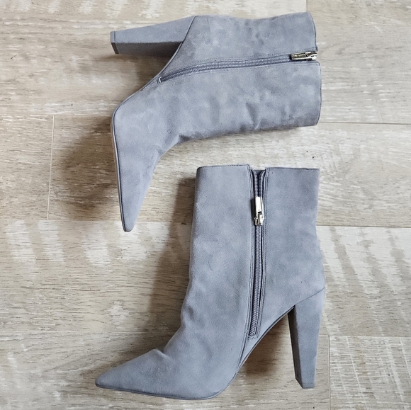 Vince Camuto Membidi Suede Leather Ankle Boots - Picture 5 of 14